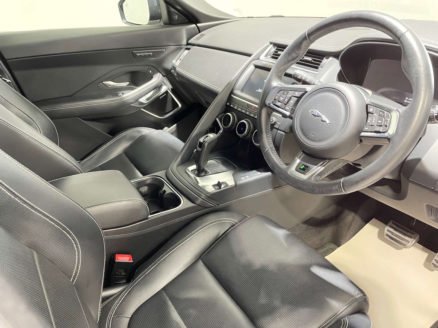 Used Jaguar E-Pace 2020 for sale - 77974178: Photo 26