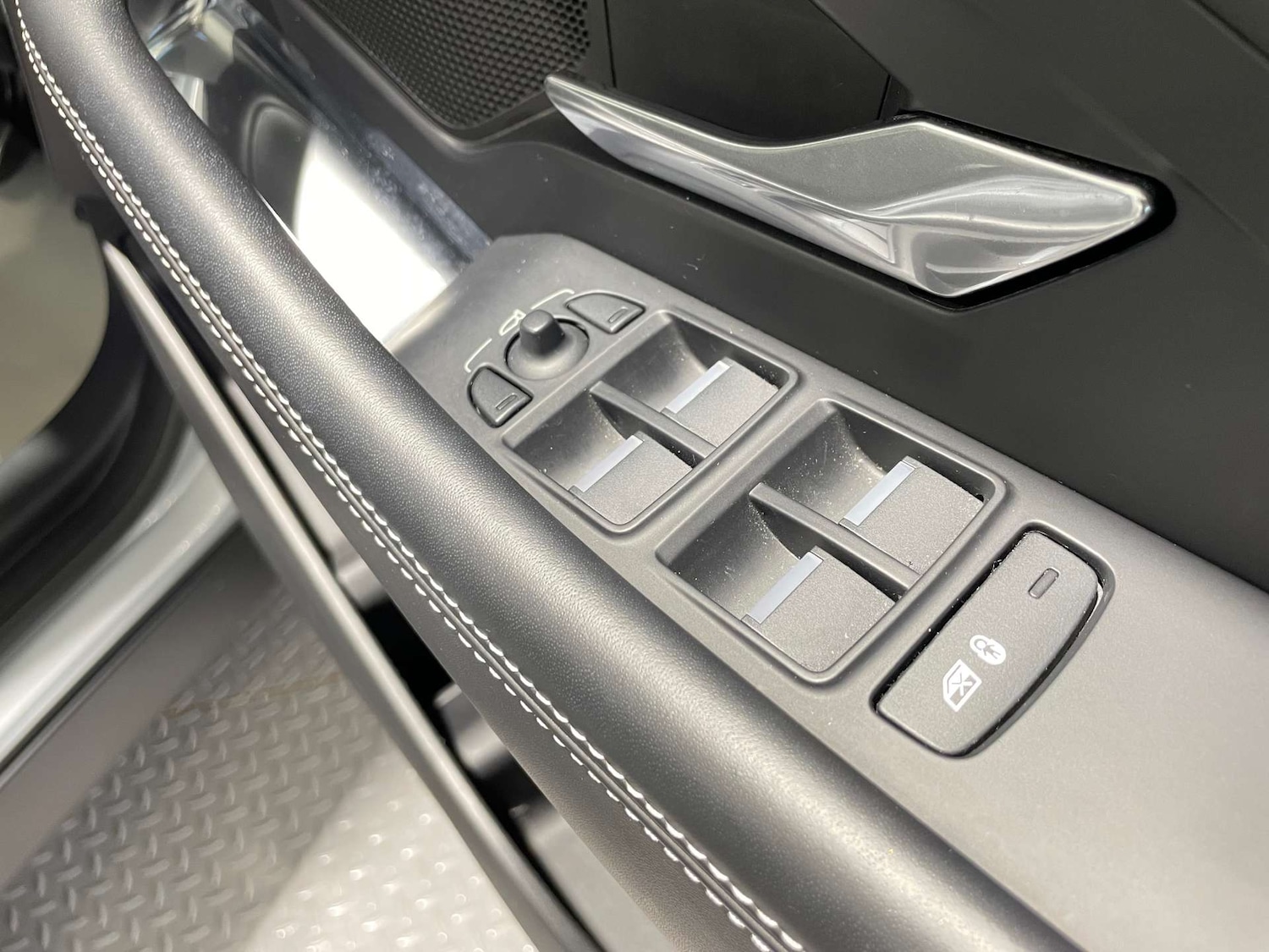 Used Jaguar E-Pace 2020 for sale - 77974178: Photo 43