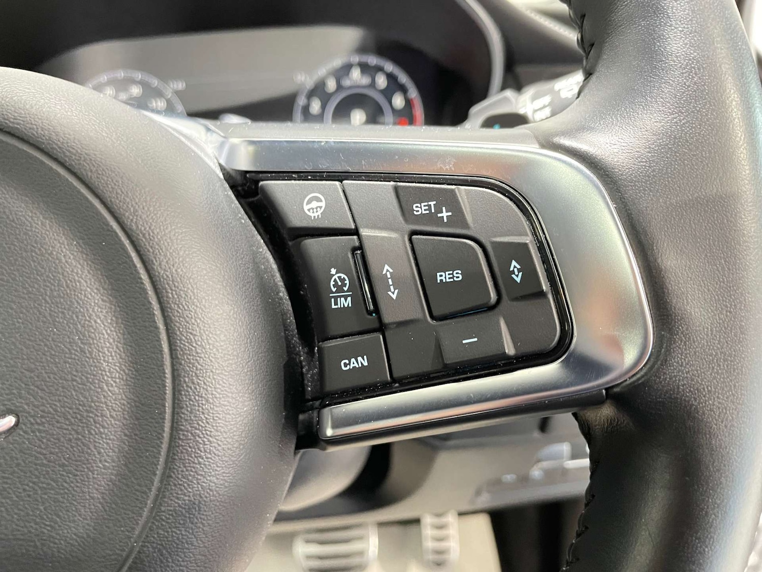 Used Jaguar E-Pace 2020 for sale - 77974178: Photo 48