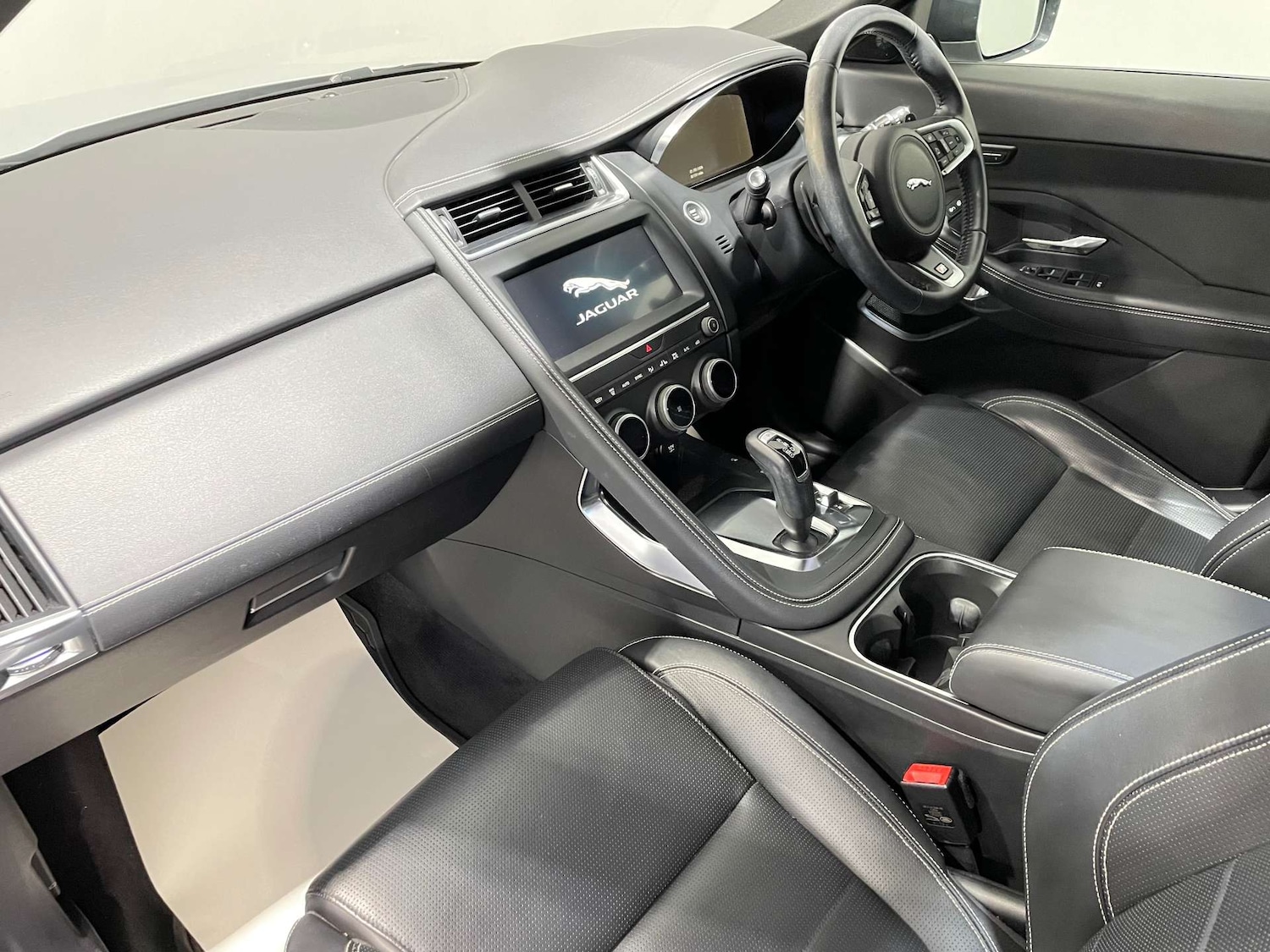 Used Jaguar E-Pace 2020 for sale - 77974178: Photo 64