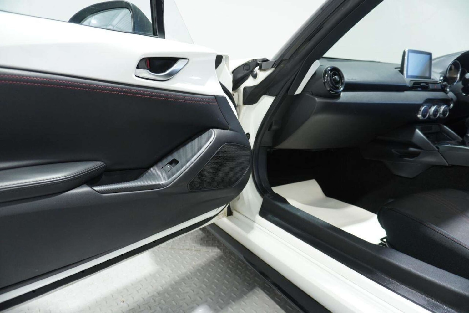 Used Mazda MX-5 2015 for sale - 77061629: Photo 51