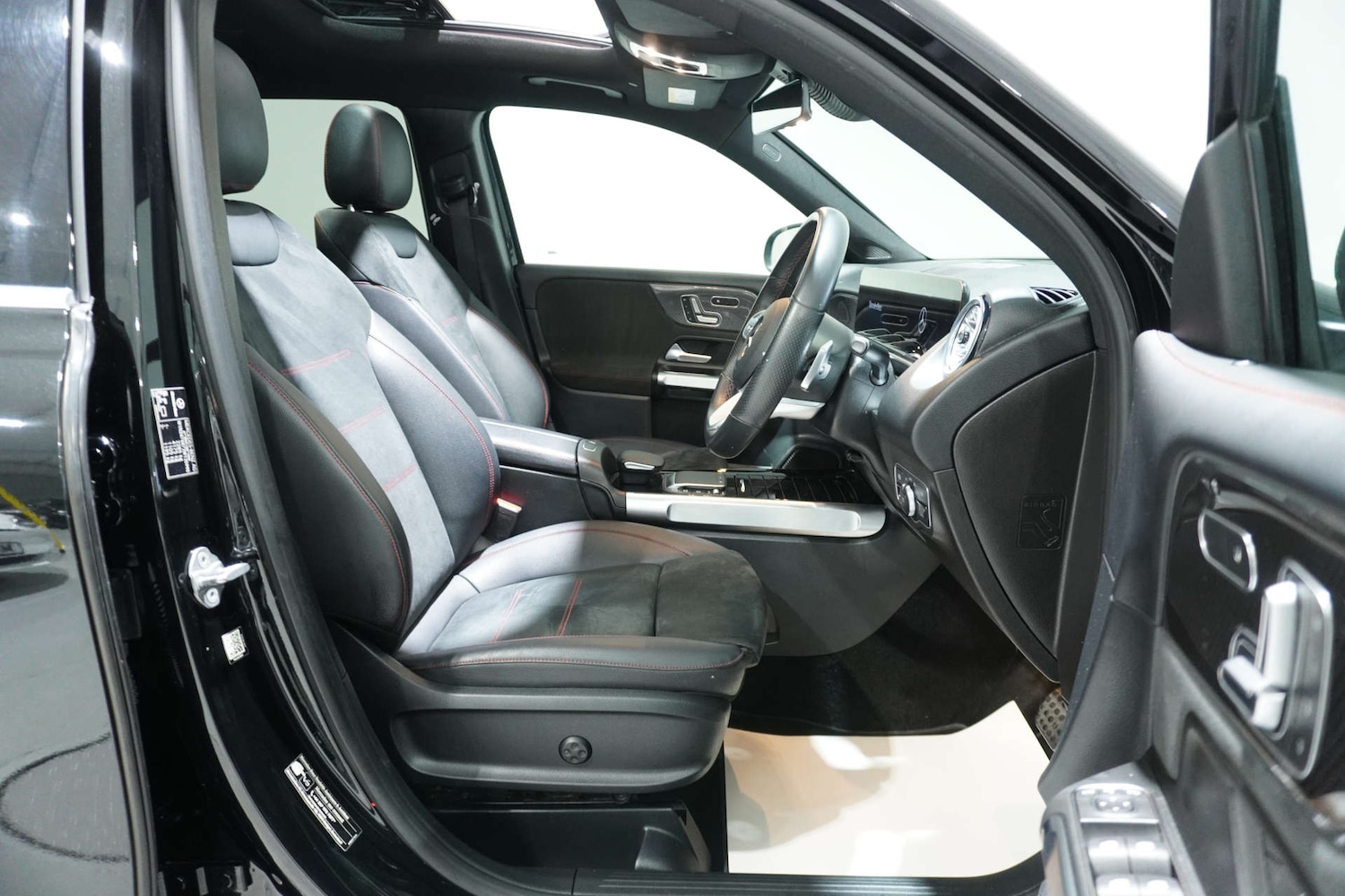 Used Mercedes-Benz GLB 2021 for sale - 77061664: Photo 11