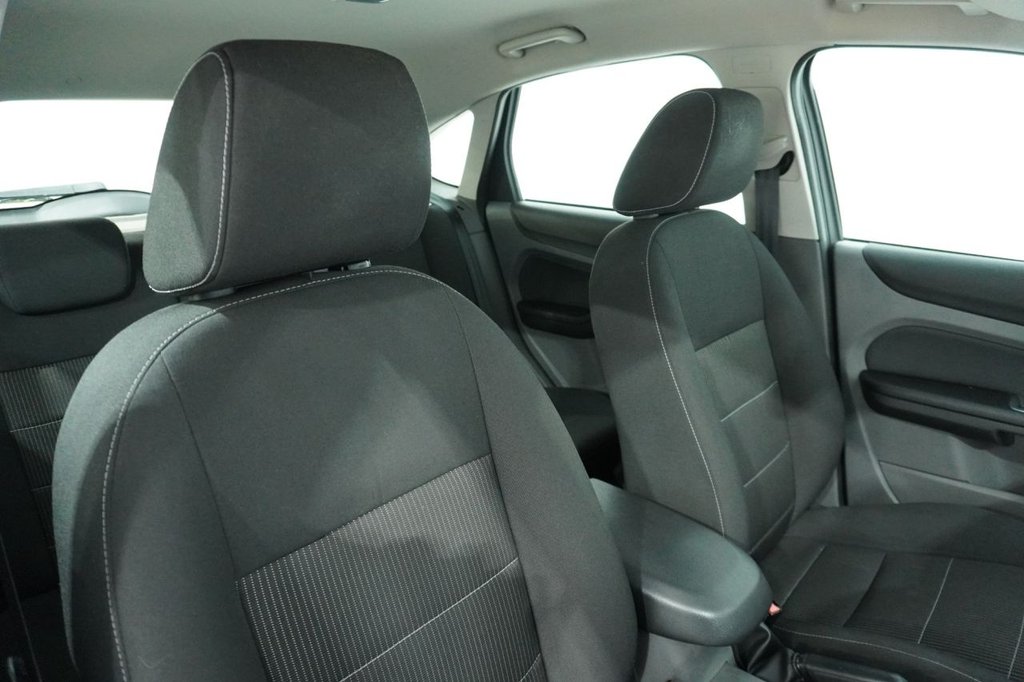 Used Ford Focus 2010 for sale - 76820608: Photo 15