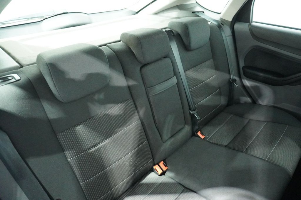 Used Ford Focus 2010 for sale - 76820608: Photo 19