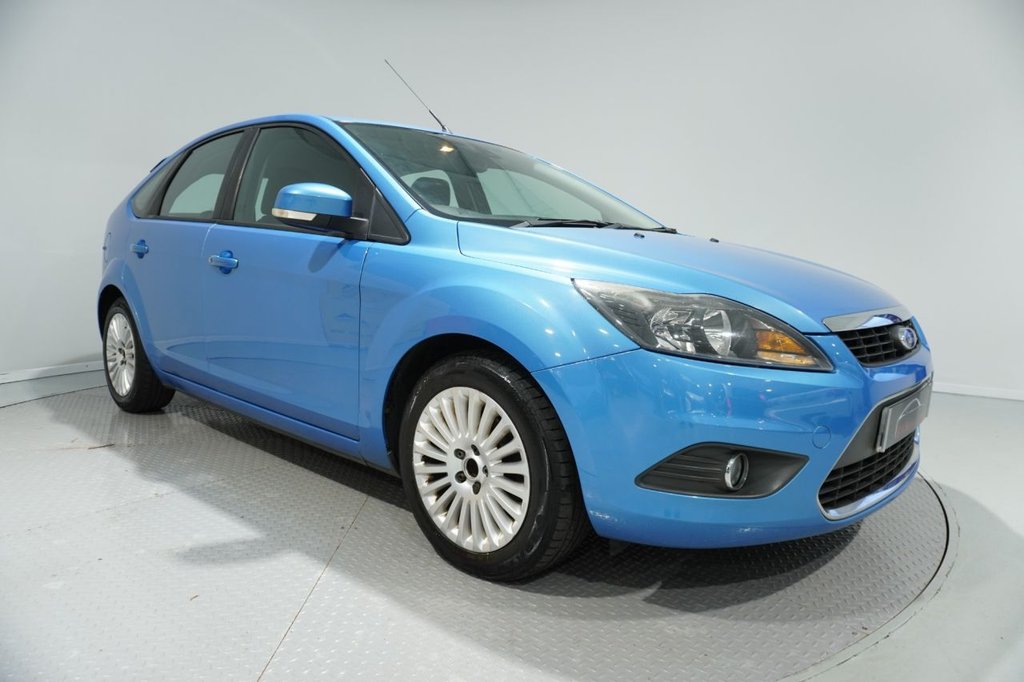 Used Ford Focus 2010 for sale - 76820608: Photo 2