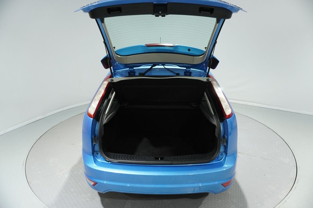 Used Ford Focus 2010 for sale - 76820608: Photo 25