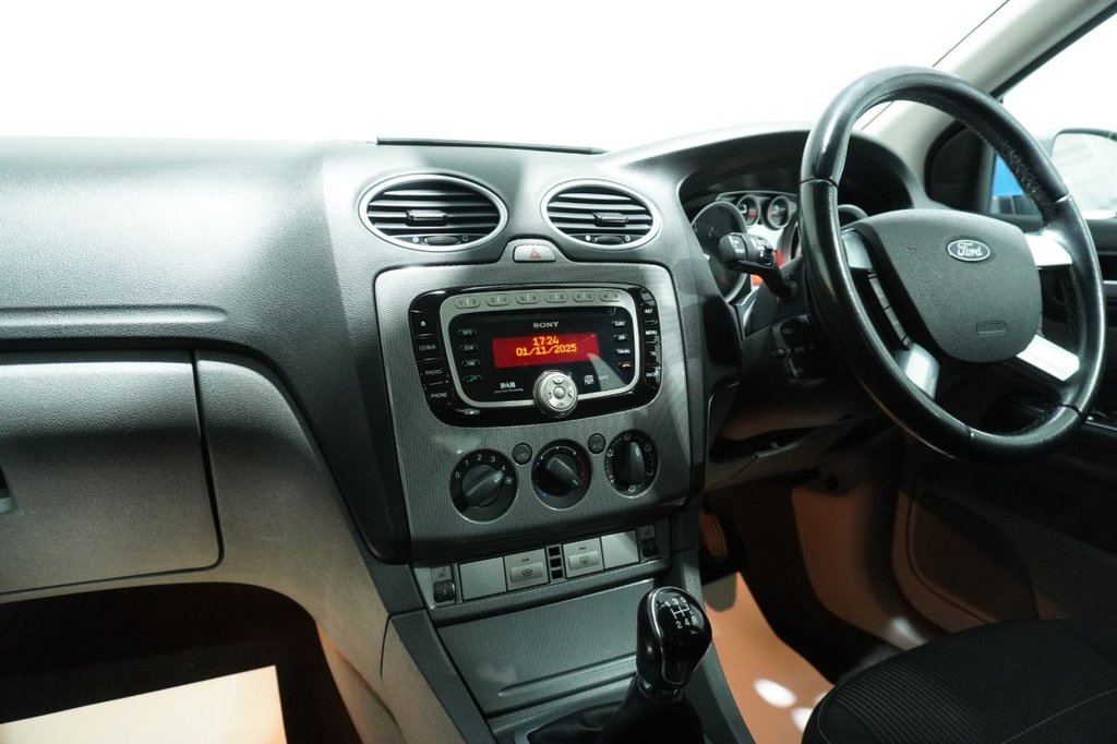 Used Ford Focus 2010 for sale - 76820608: Photo 38