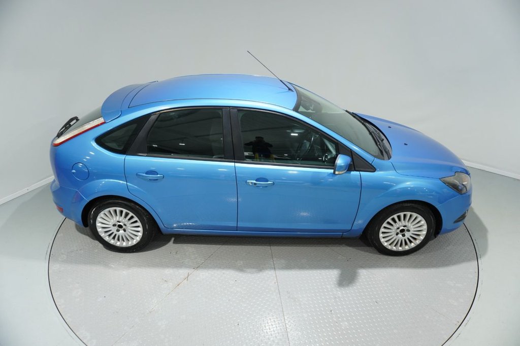 Used Ford Focus 2010 for sale - 76820608: Photo 5