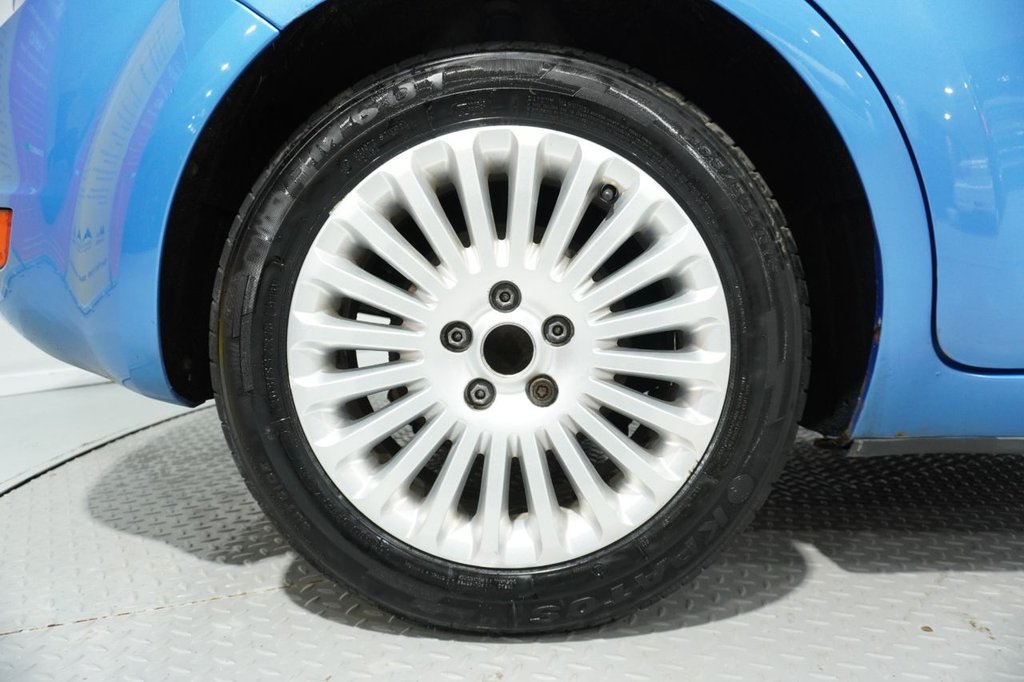 Used Ford Focus 2010 for sale - 76820608: Photo 7