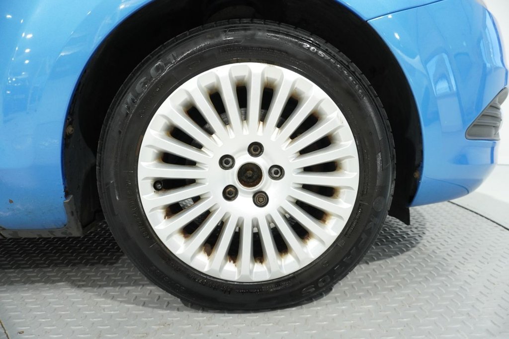 Used Ford Focus 2010 for sale - 76820608: Photo 9