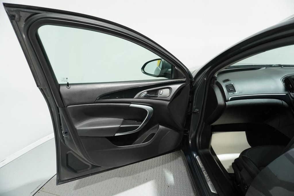 Used Vauxhall Insignia 2015 for sale - 76820566: Photo 30