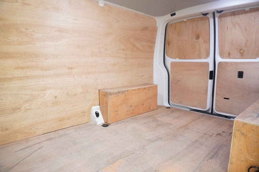 Used Volkswagen Transporter 2021 for sale - 76820310: Photo 18