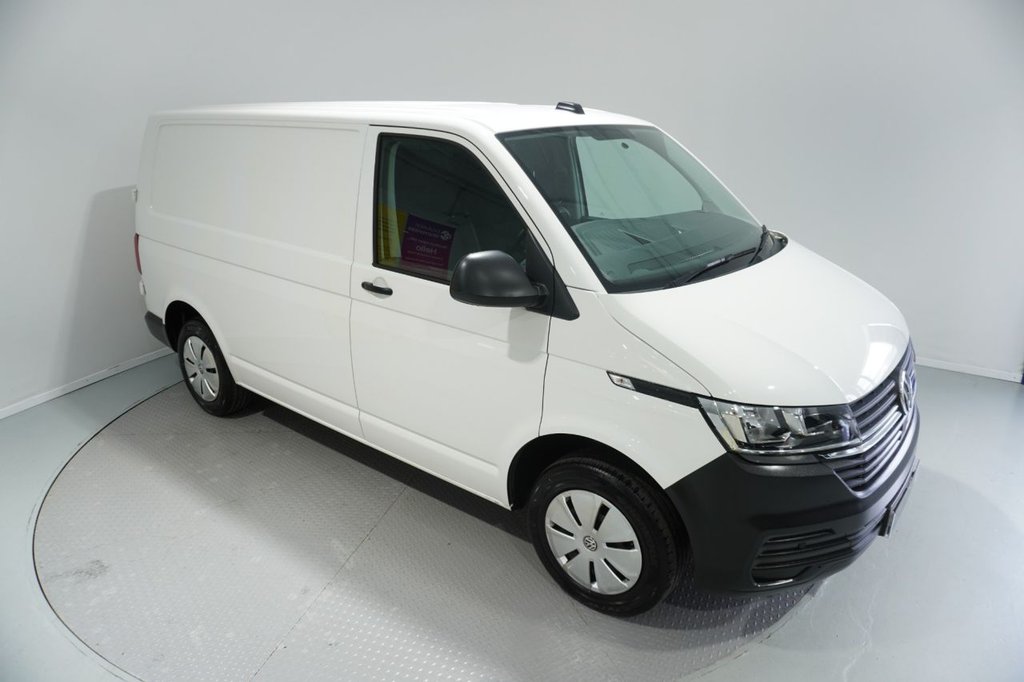 Used Volkswagen Transporter 2021 for sale - 76820310: Photo 2