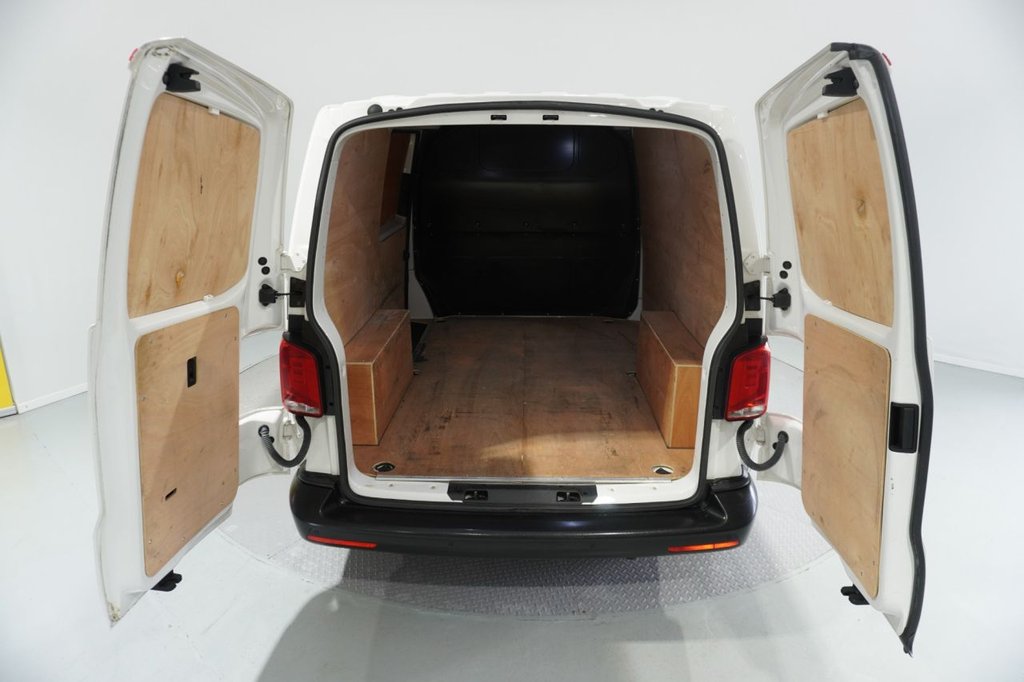 Used Volkswagen Transporter 2021 for sale - 76820310: Photo 27