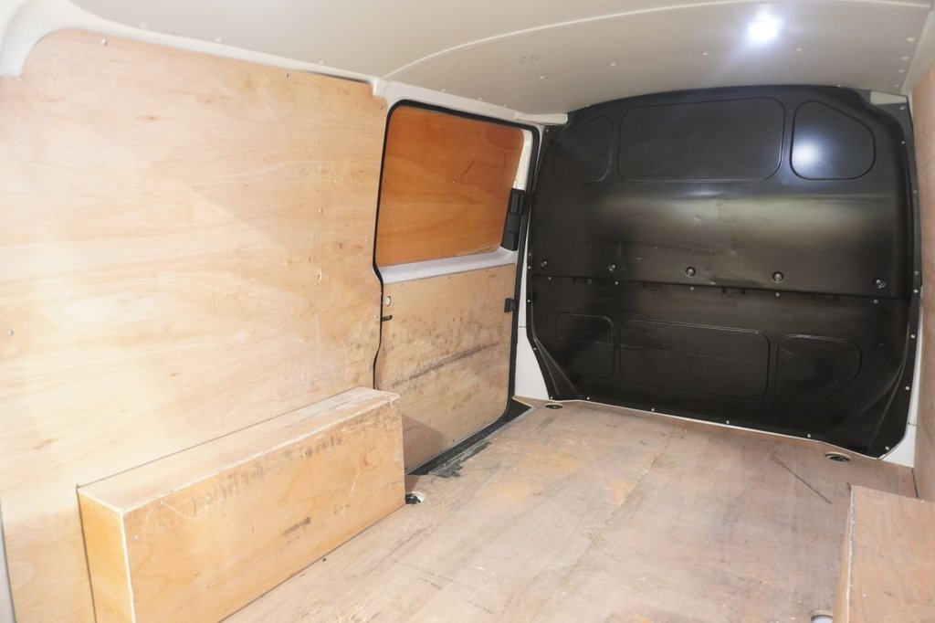 Used Volkswagen Transporter 2021 for sale - 76820310: Photo 31