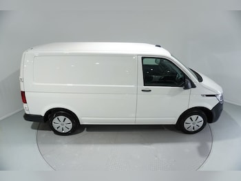 Used Volkswagen Transporter 2021 for sale - 76820310: Photo