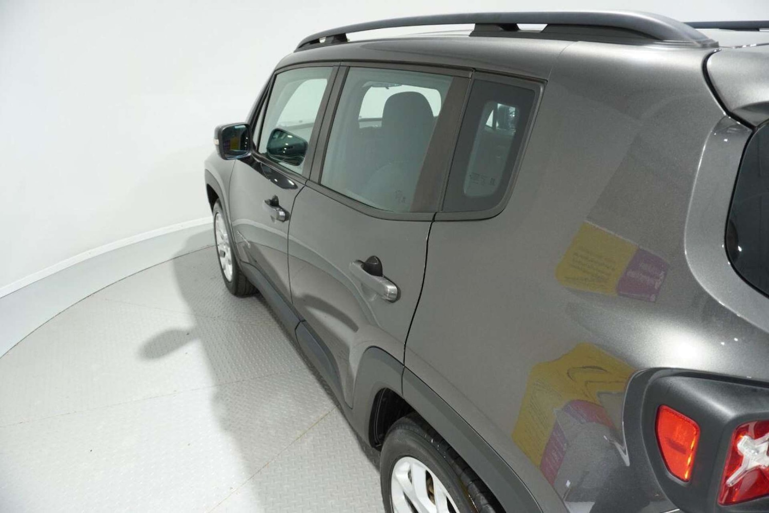 Used Jeep Renegade 2016 for sale - 77061660: Photo 25