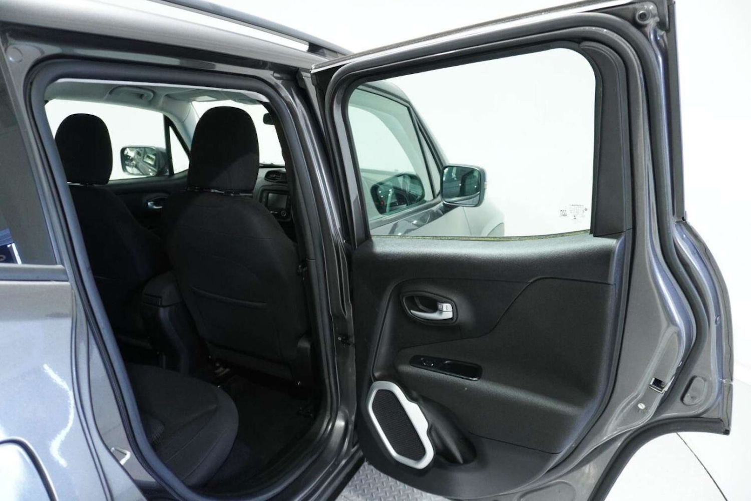 Used Jeep Renegade 2016 for sale - 77061660: Photo 30