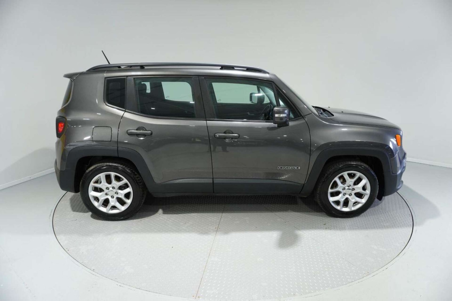 Used Jeep Renegade 2016 for sale - 77061660: Photo 6