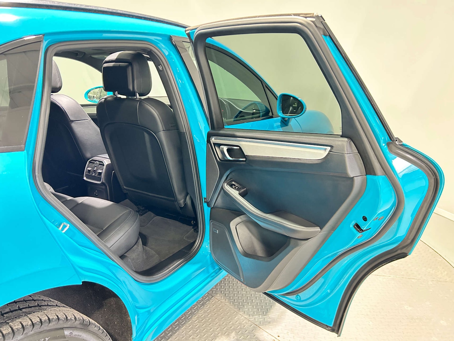 Used Porsche Macan 2019 for sale - 77453623: Photo 31