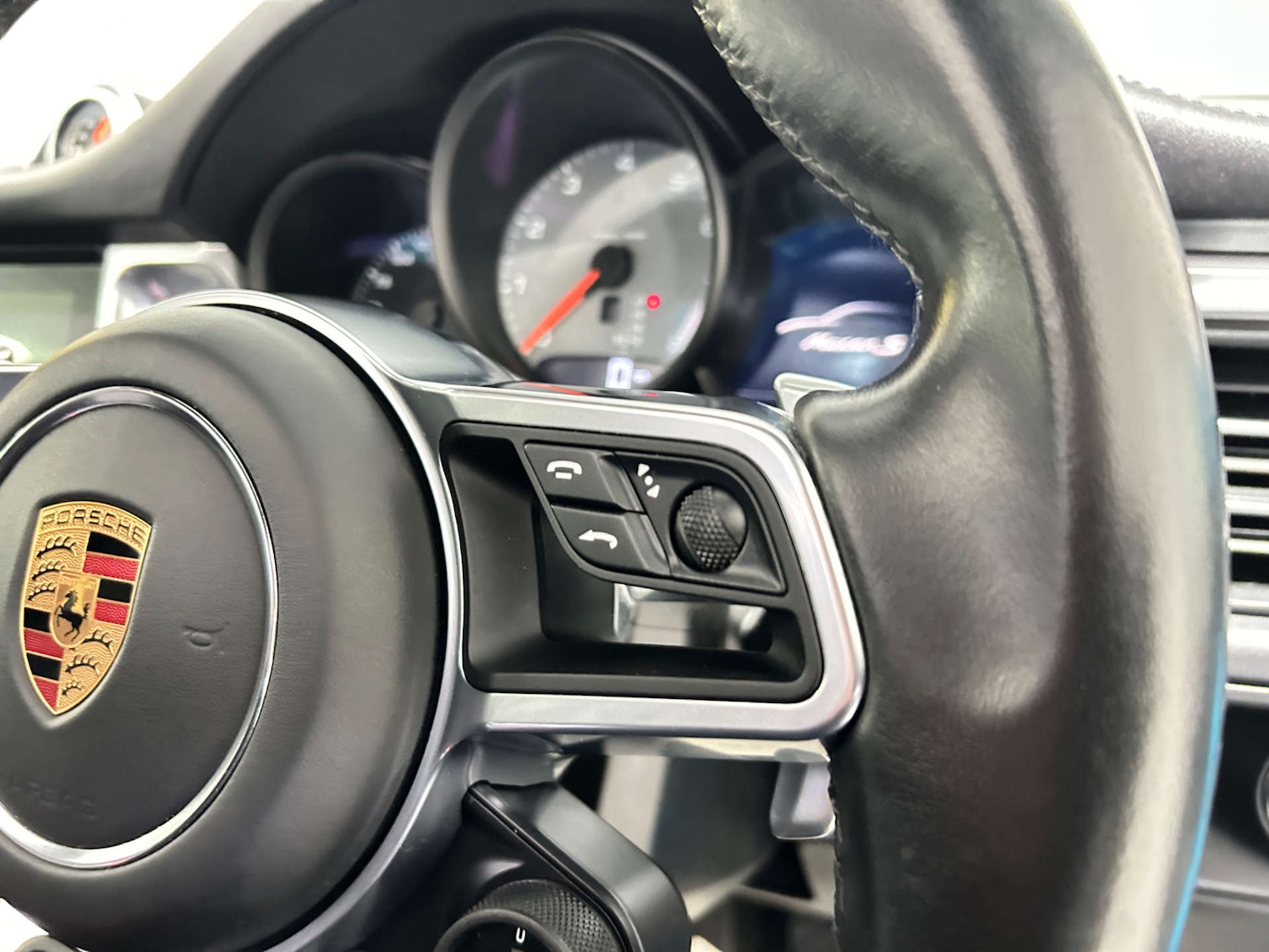 Used Porsche Macan 2019 for sale - 77453623: Photo 43