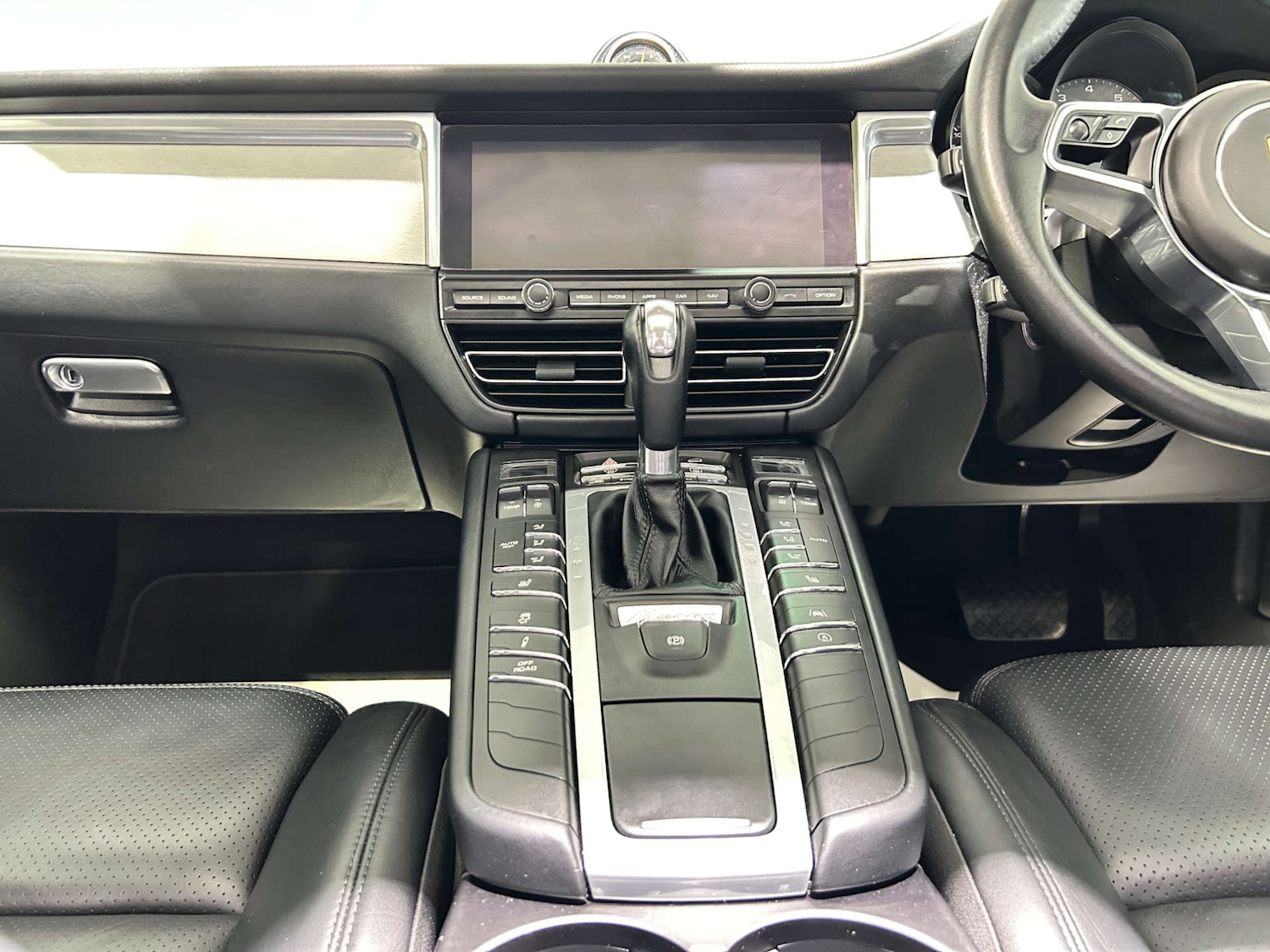 Used Porsche Macan 2019 for sale - 77453623: Photo 48