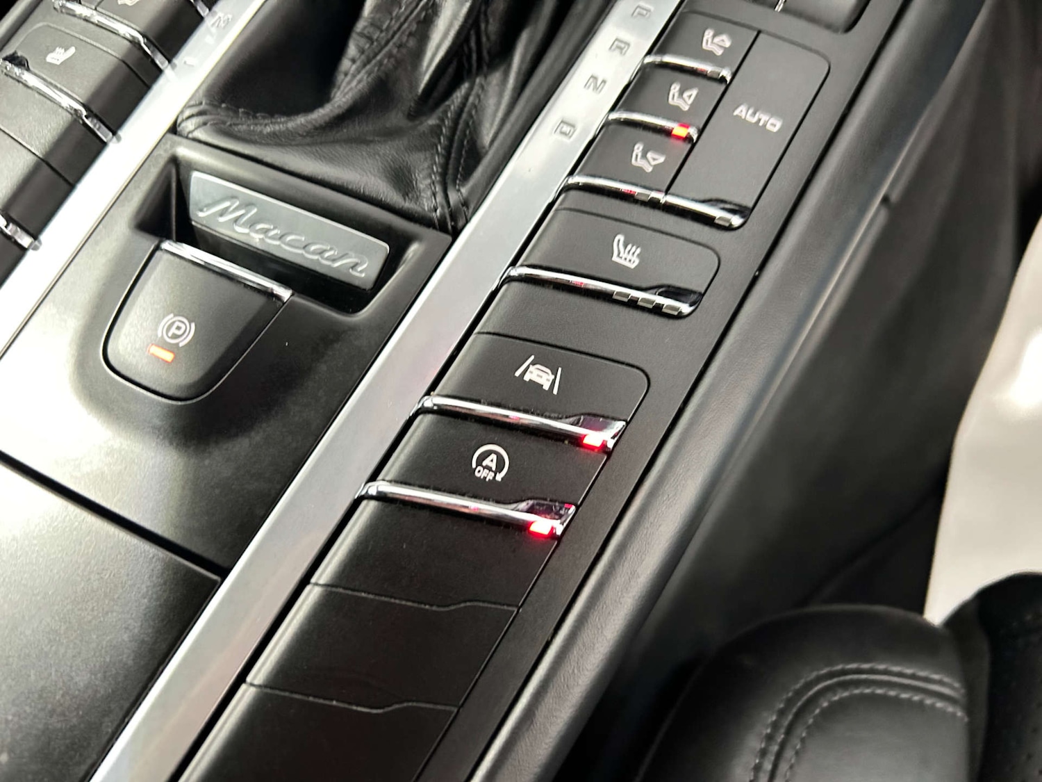 Used Porsche Macan 2019 for sale - 77453623: Photo 49