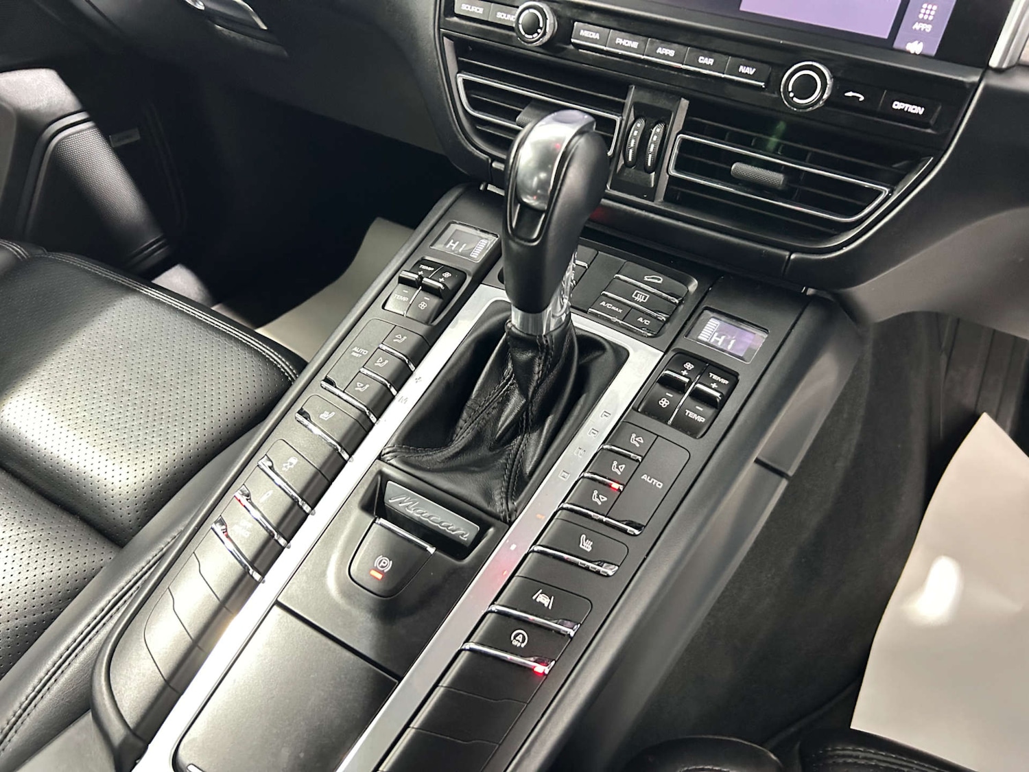 Used Porsche Macan 2019 for sale - 77453623: Photo 50