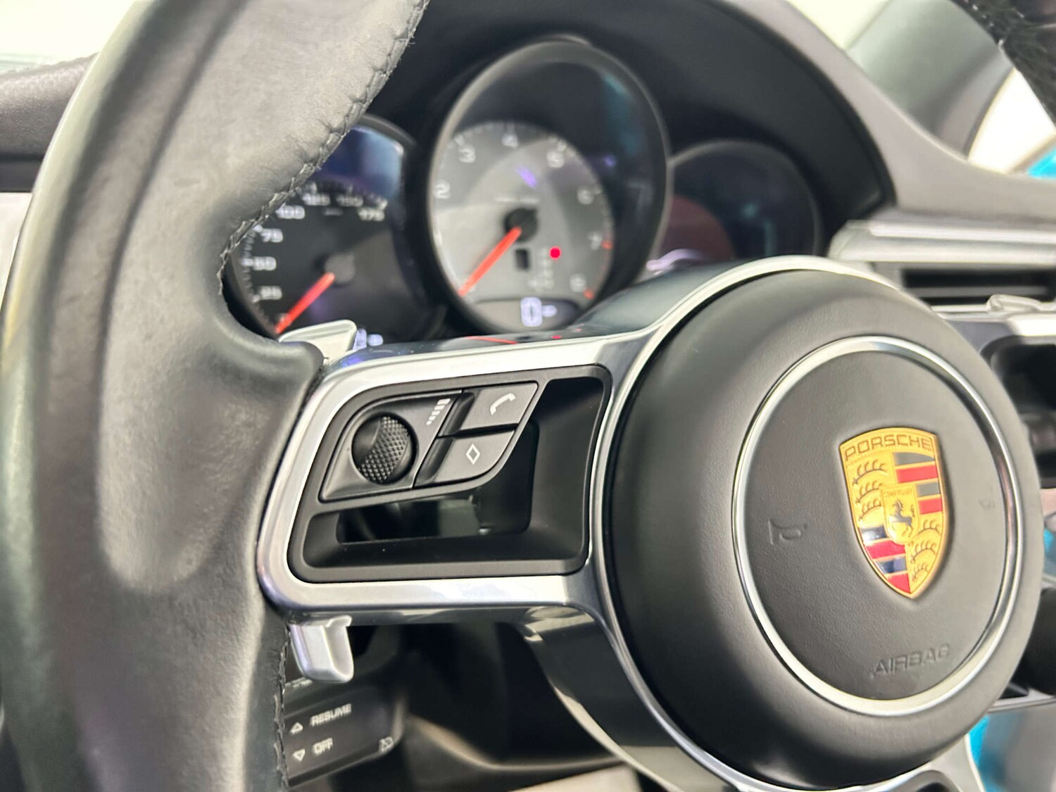 Used Porsche Macan 2019 for sale - 77453623: Photo 54