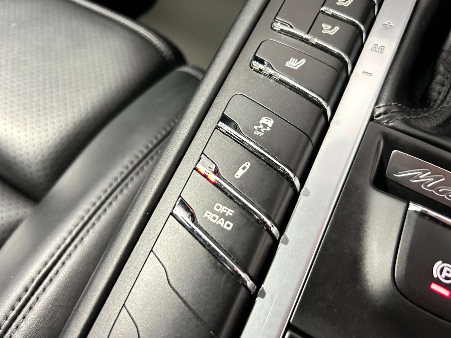 Used Porsche Macan 2019 for sale - 77453623: Photo 57