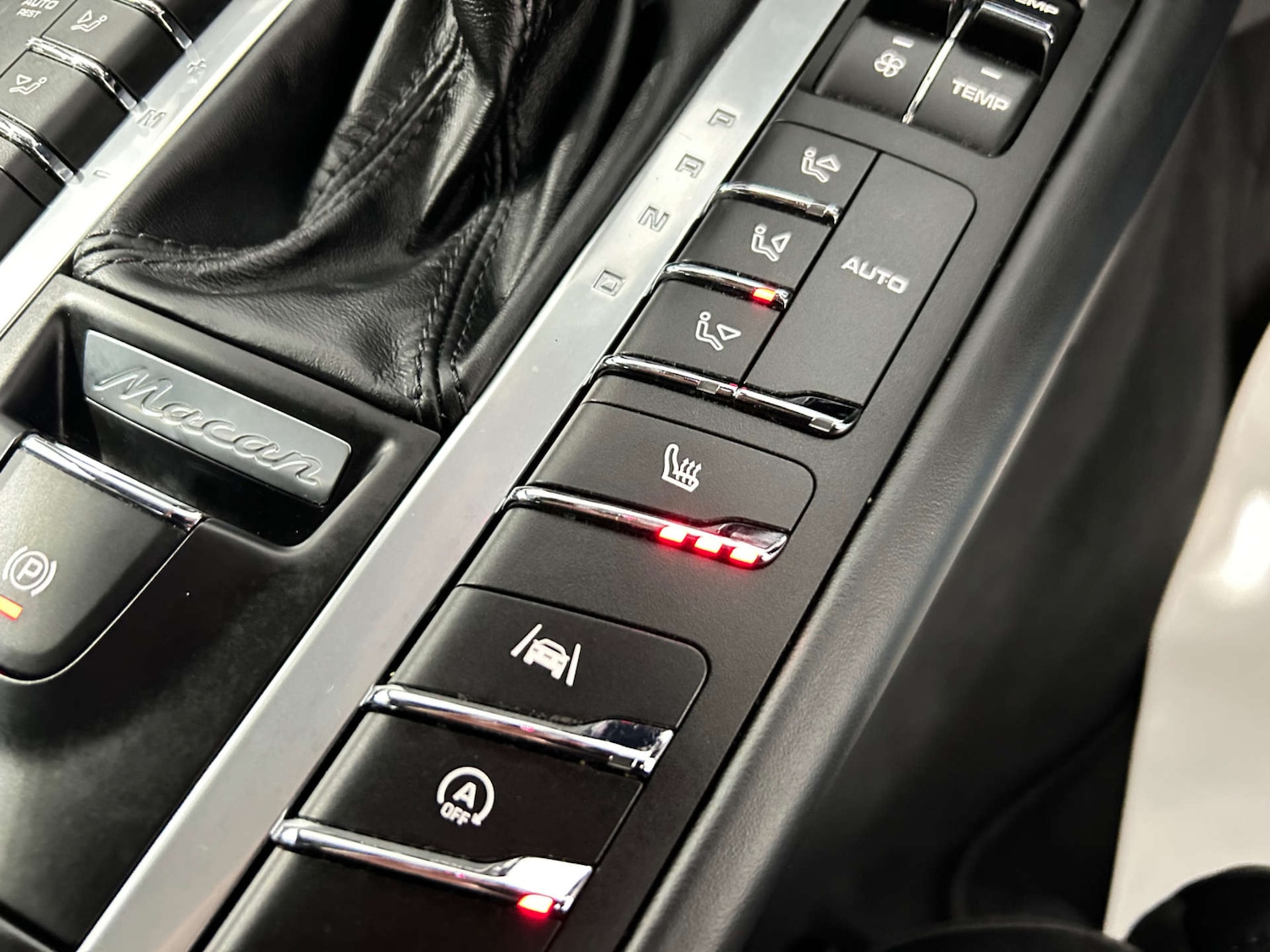 Used Porsche Macan 2019 for sale - 77453623: Photo 60