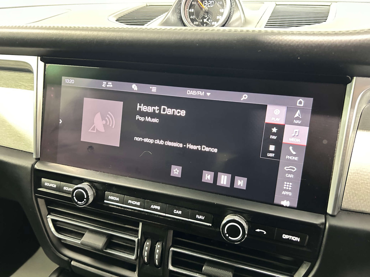 Used Porsche Macan 2019 for sale - 77453623: Photo 65