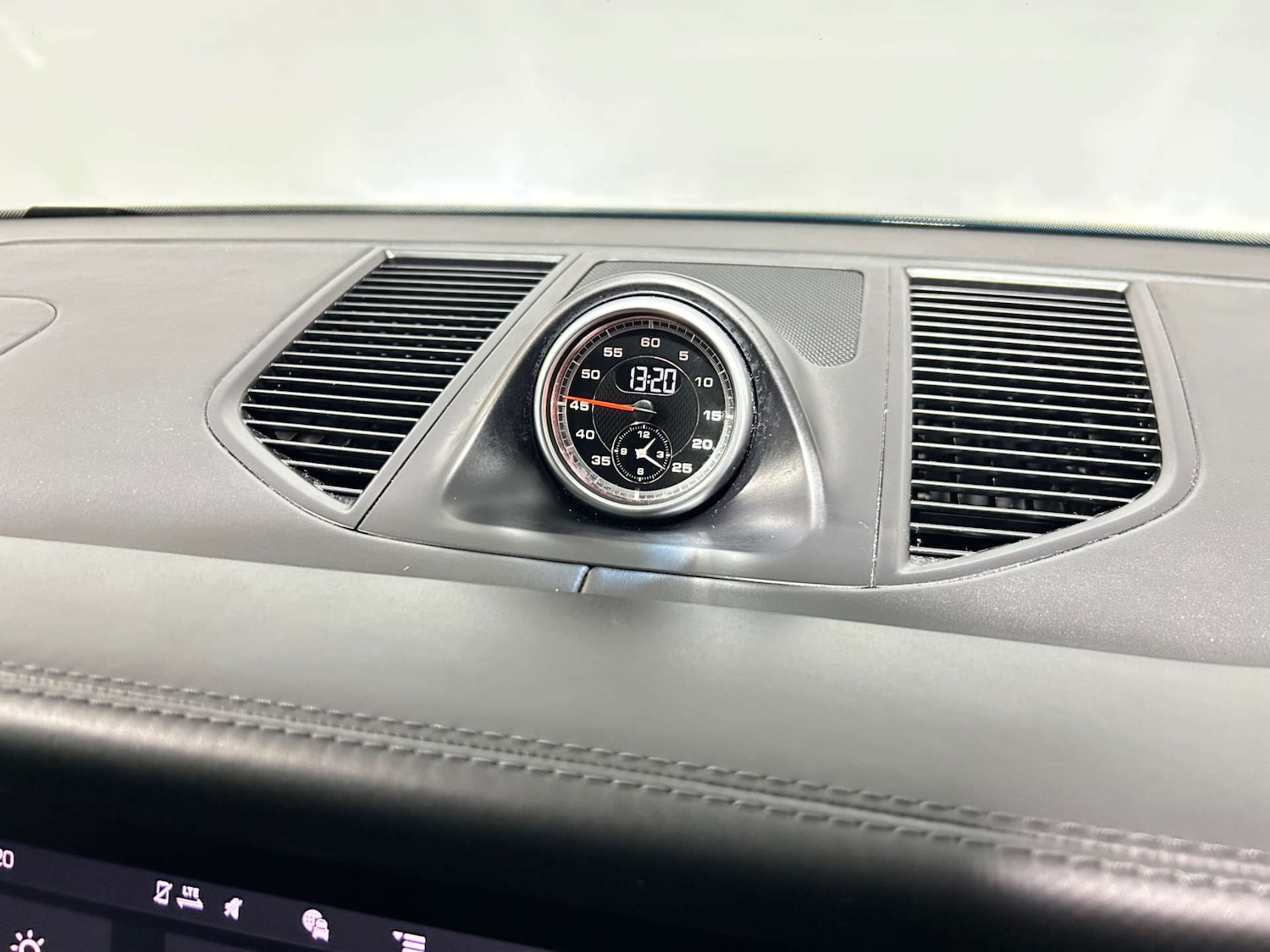 Used Porsche Macan 2019 for sale - 77453623: Photo 66