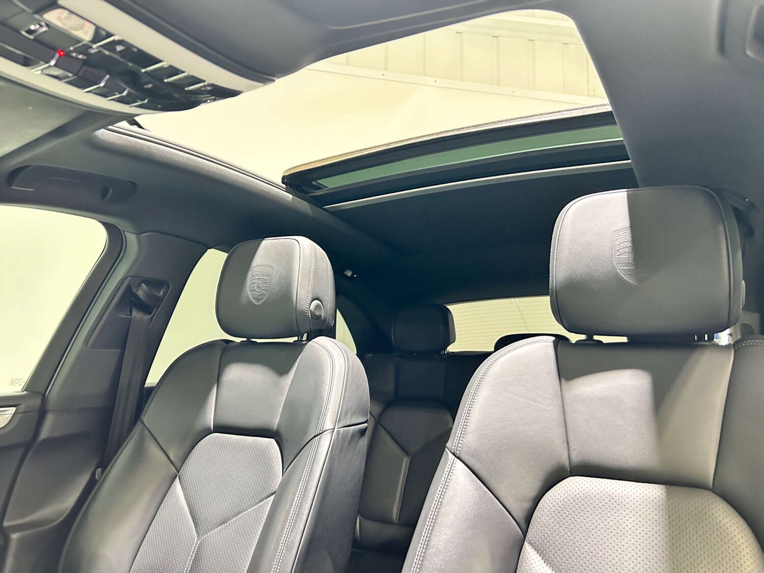 Used Porsche Macan 2019 for sale - 77453623: Photo 73