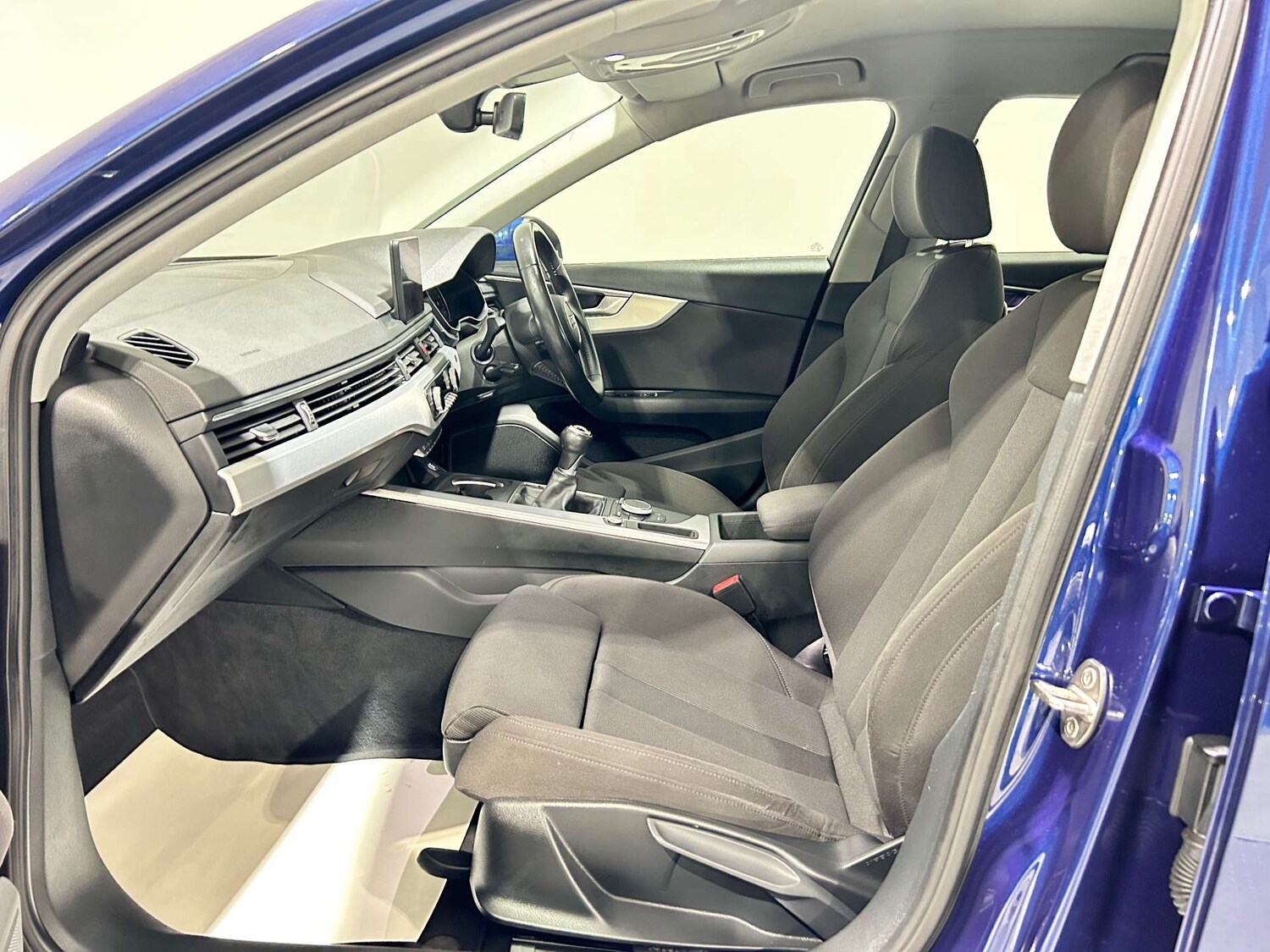 Used Audi A4 2015 for sale - 77172481: Photo 43