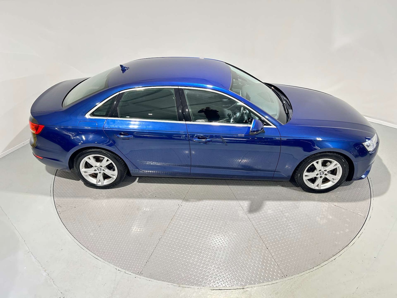 Used Audi A4 2015 for sale - 77172481: Photo 5