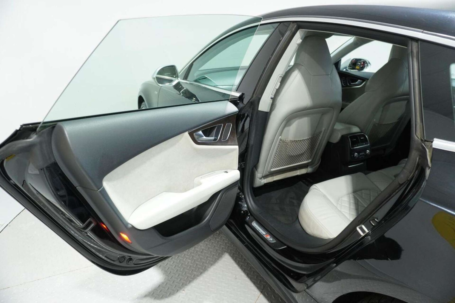 Used Audi A7 2016 for sale - 77061677: Photo 33