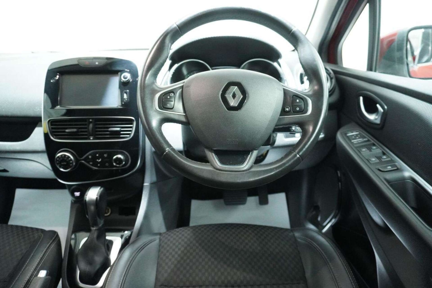 Used Renault Clio 2017 for sale - 77061689: Photo 17