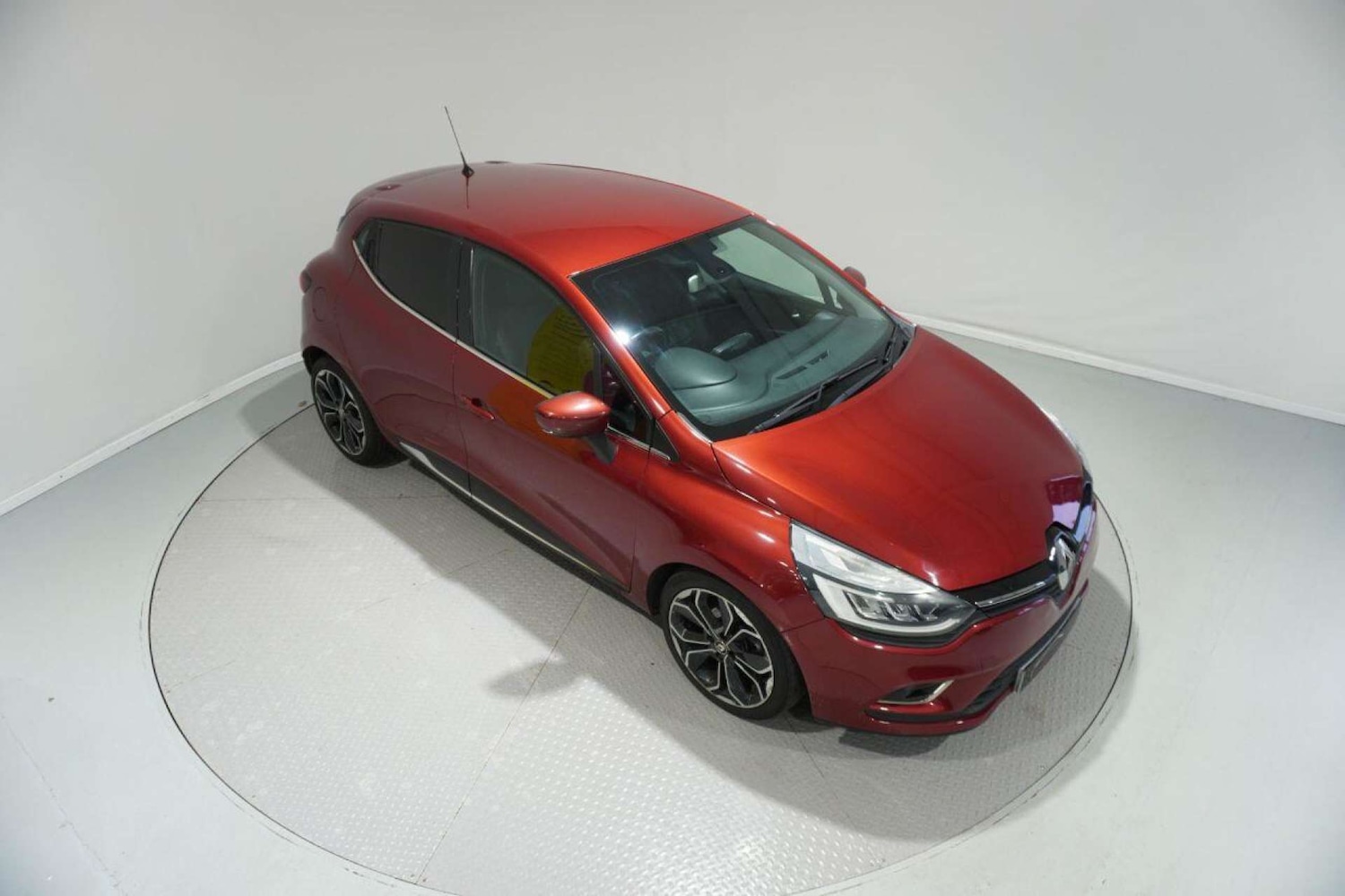 Used Renault Clio 2017 for sale - 77061689: Photo 3