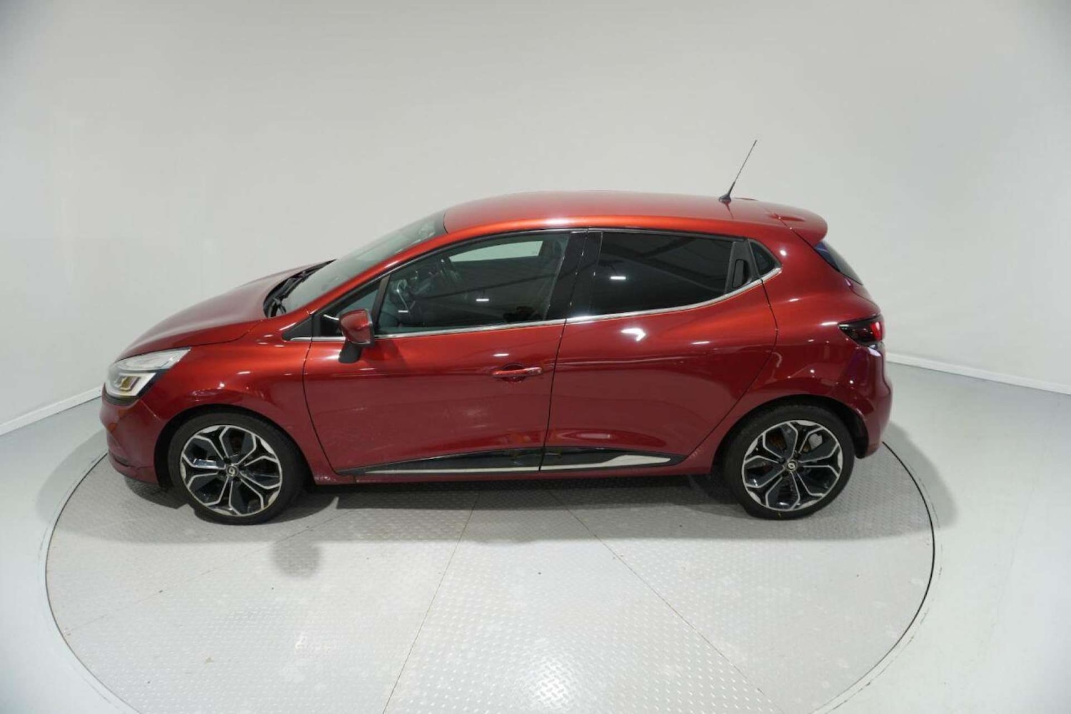 Used Renault Clio 2017 for sale - 77061689: Photo 31