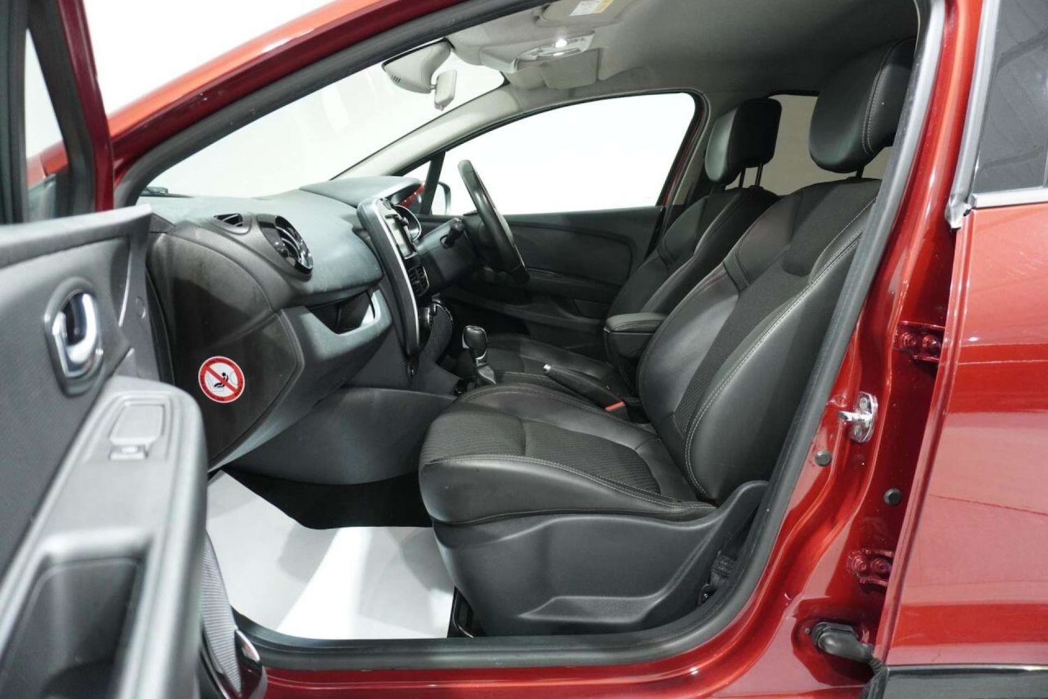 Used Renault Clio 2017 for sale - 77061689: Photo 37