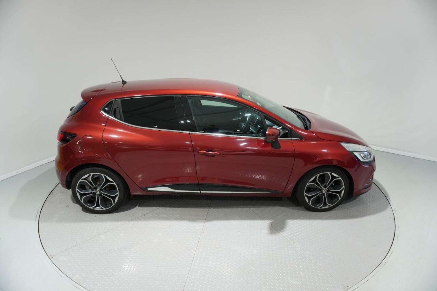 Used Renault Clio 2017 for sale - 77061689: Photo 6