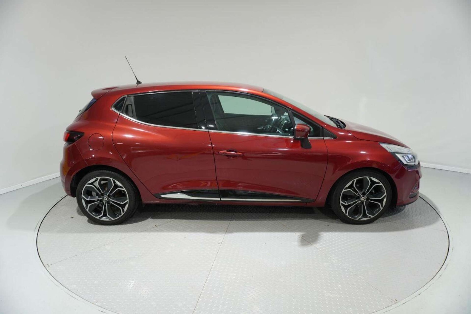 Used Renault Clio 2017 for sale - 77061689: Photo 7