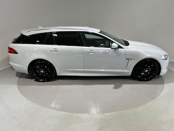 Used Jaguar XF 2015 for sale - 78094535: Photo