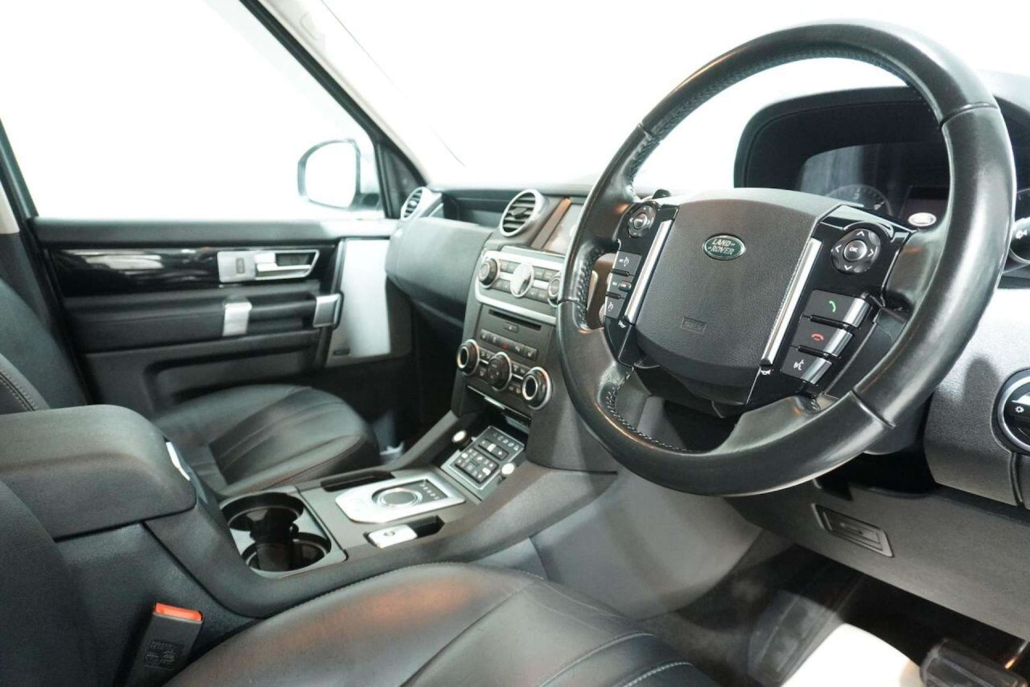 Used Land Rover Discovery 2015 for sale - 77061679: Photo 11