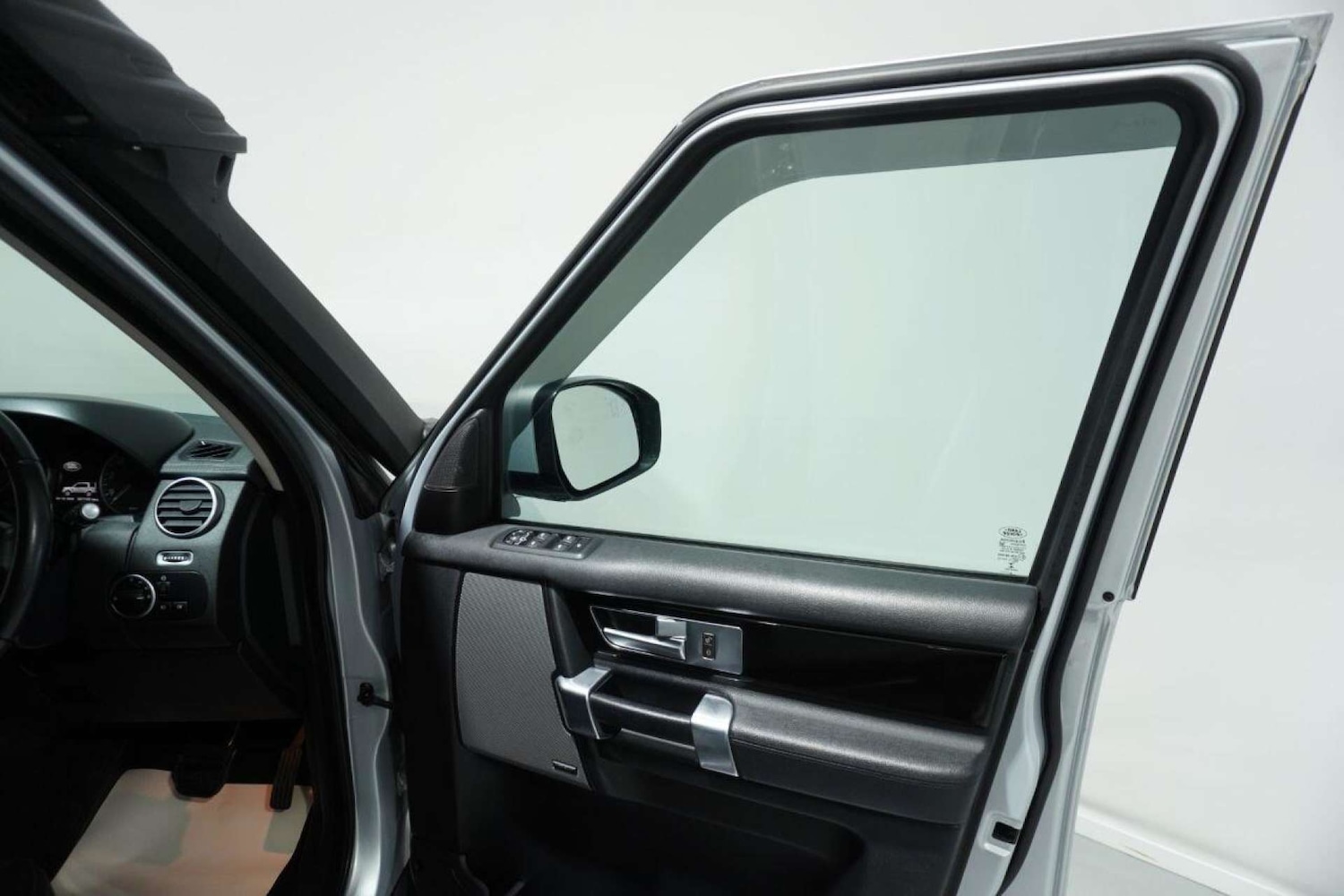 Used Land Rover Discovery 2015 for sale - 77061679: Photo 29