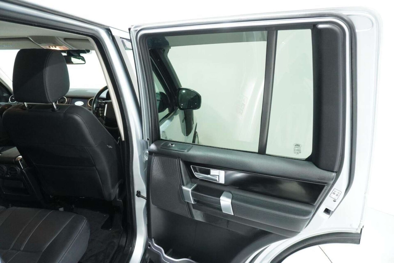 Used Land Rover Discovery 2015 for sale - 77061679: Photo 30