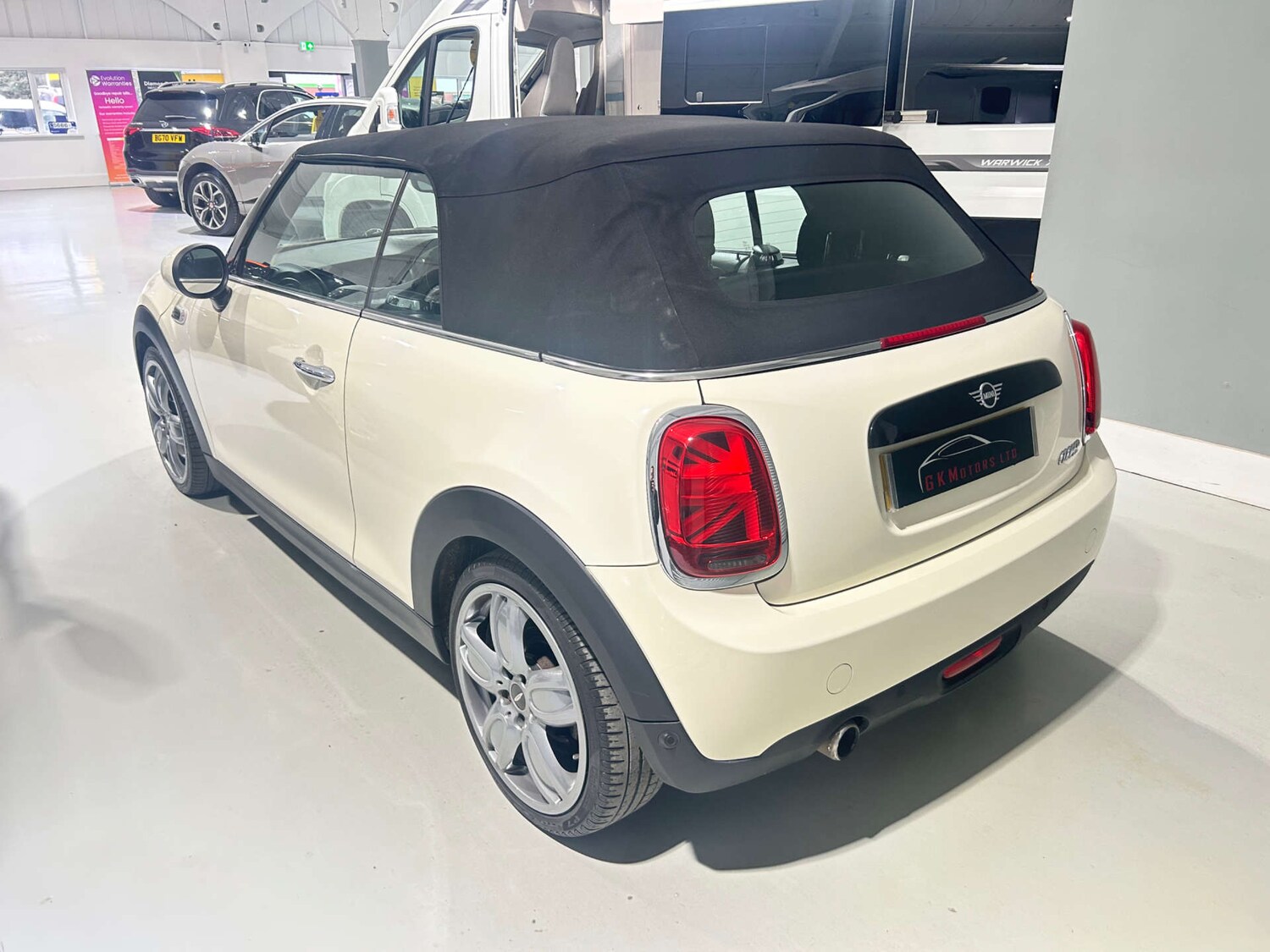 Used MINI Convertible 2018 for sale - 77650549: Photo 11