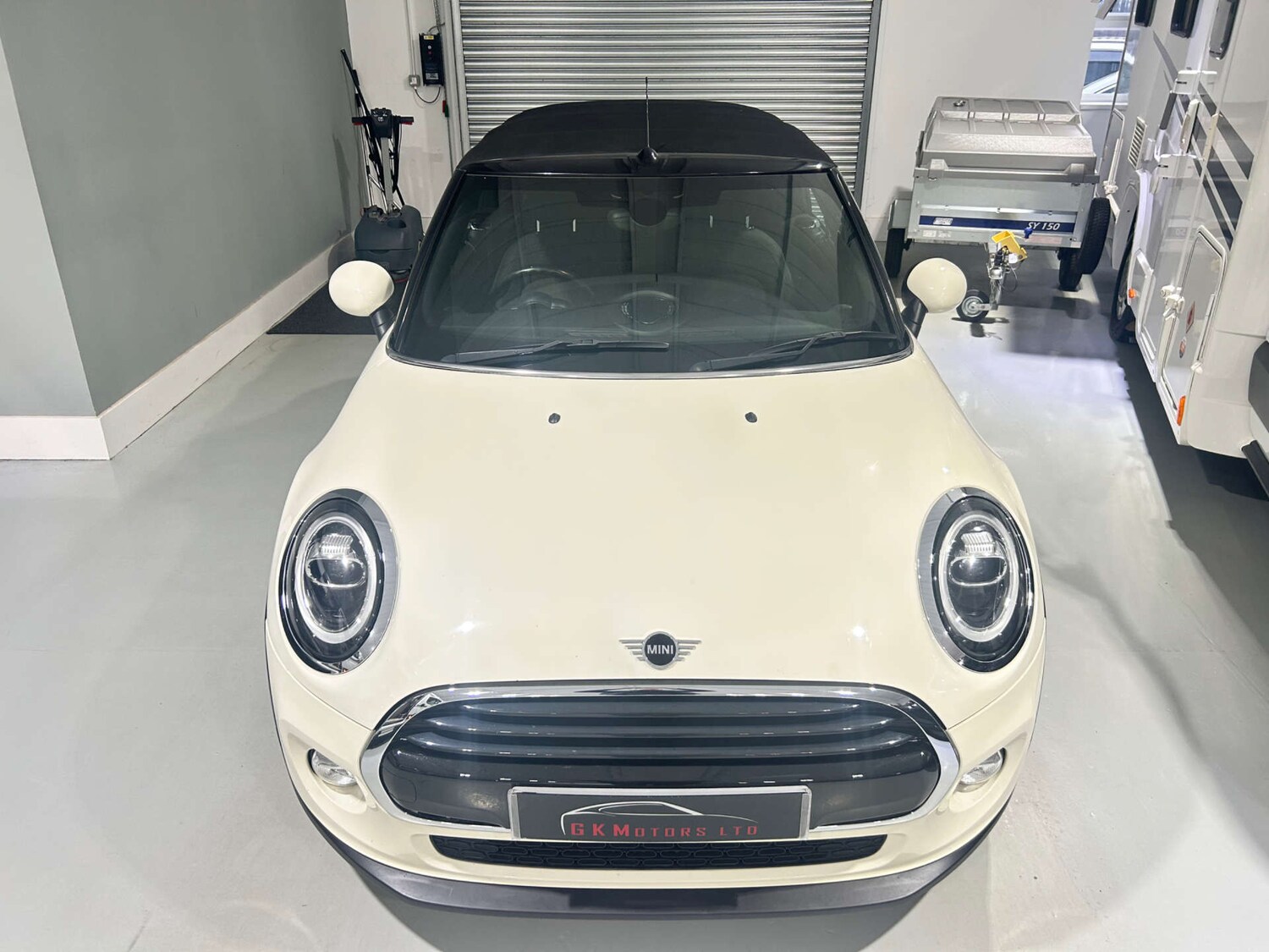 Used MINI Convertible 2018 for sale - 77650549: Photo 3