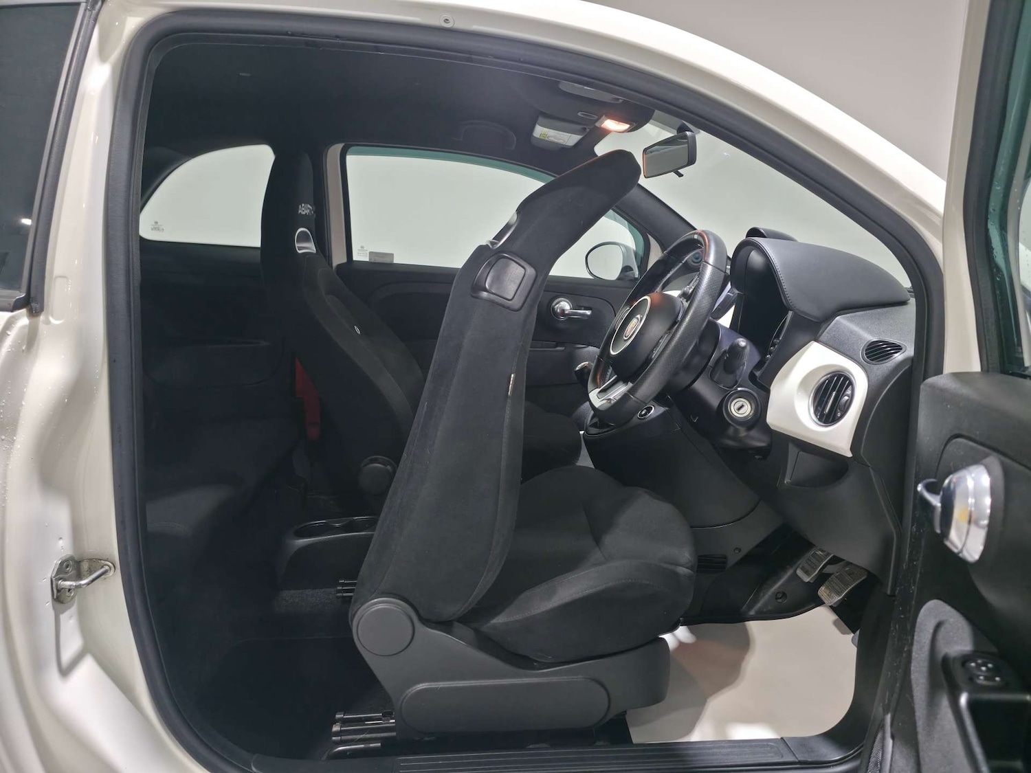 Used Abarth 595 2018 for sale - 77061646: Photo 24